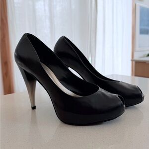 Jessica Simpson Black Peep-Toe Platform Pumps